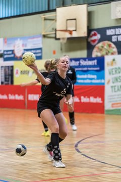 Bild 129 - wBJ SV Henstedt Ulzburg - HSG Holstein Kiel/Kronshagen : Ergebnis: 30:28